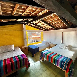 https://casa-frida-gaylodging.hotelspuertovallarta.org